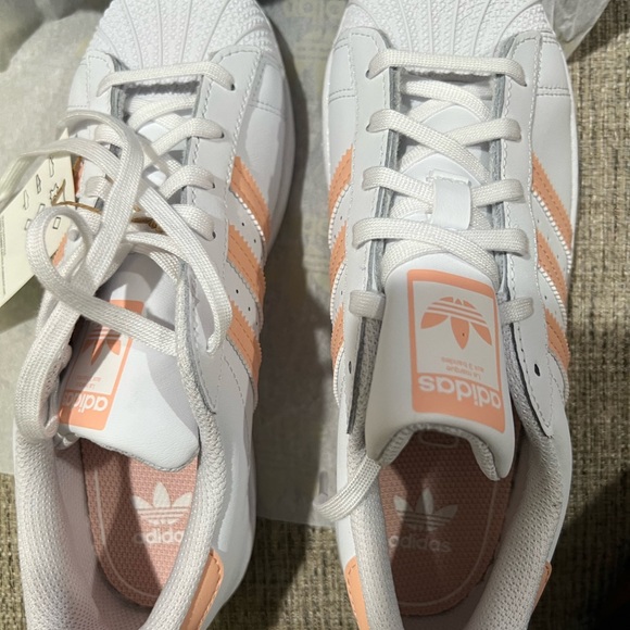 Adidas girls sneakers size 3 brand new. White and peach. - Picture 6 of 13